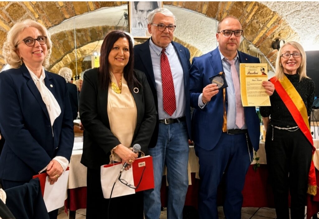 Premio eccellenza alla Carriera omaggio a Pasolini Premio eccellenza alla Carriera omaggio a Pasolini